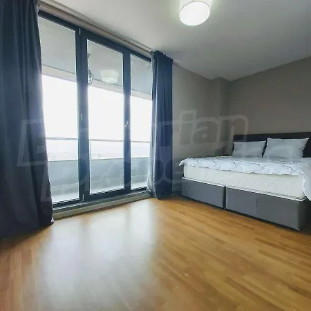 Private In Cornelia Lägenhet